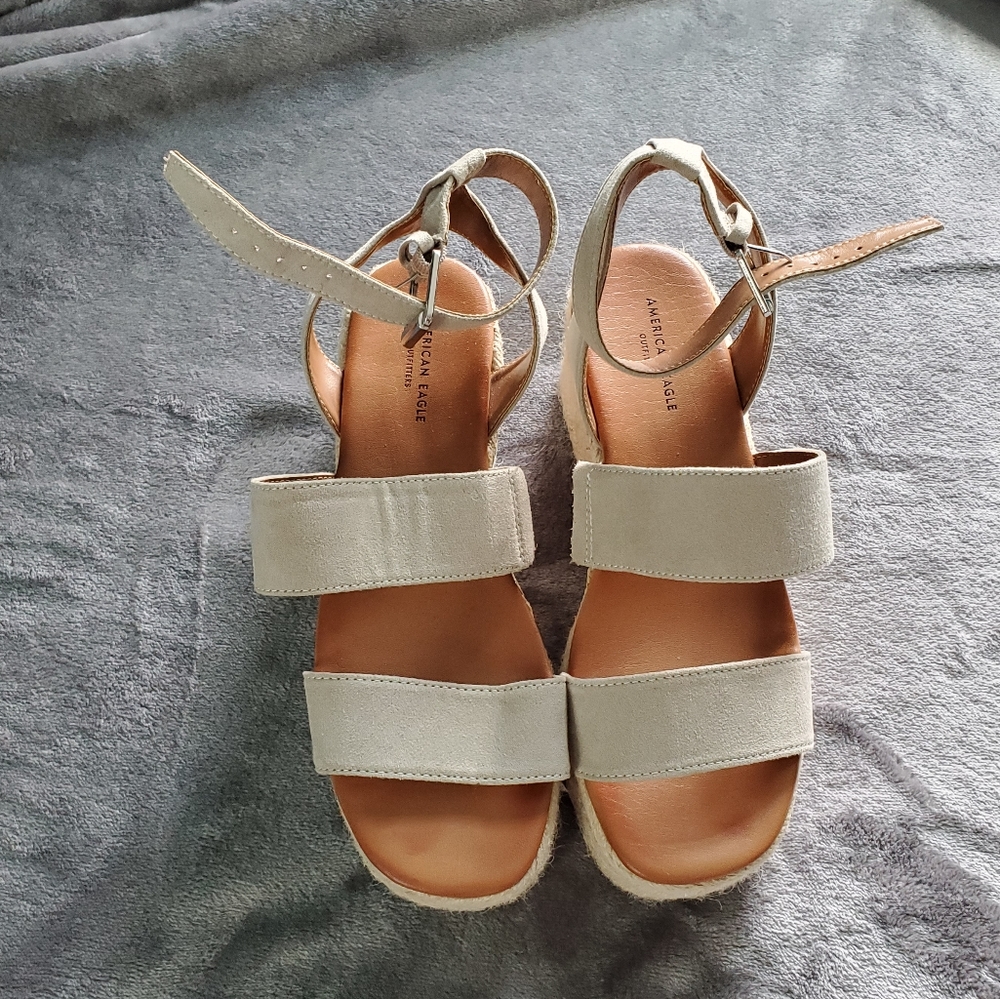 AE Wedges